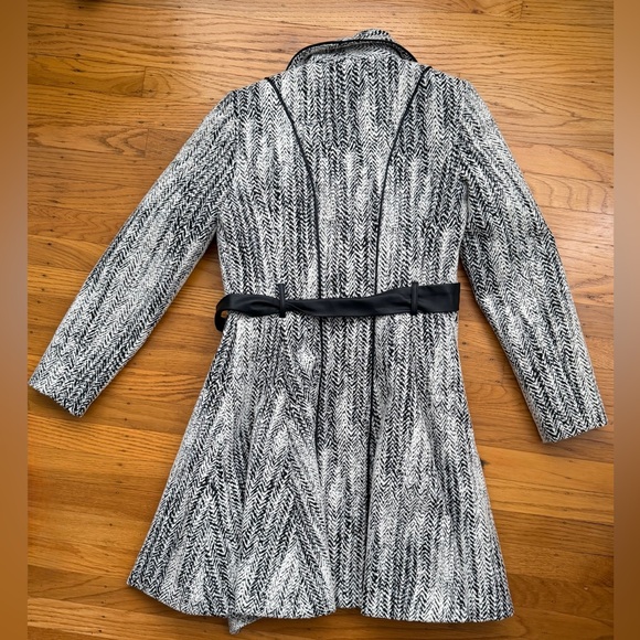 Bebe Black and White Fit and Flare Vintage Leather Belted Swing Coat - Picture 3 of 5